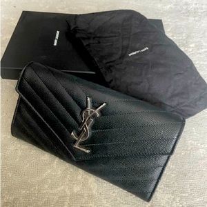 CASSANDRE MATELASSÉ LARGE FLAP WALLET IN GRAIN DE POUDRE EMBOSSED LEATHER